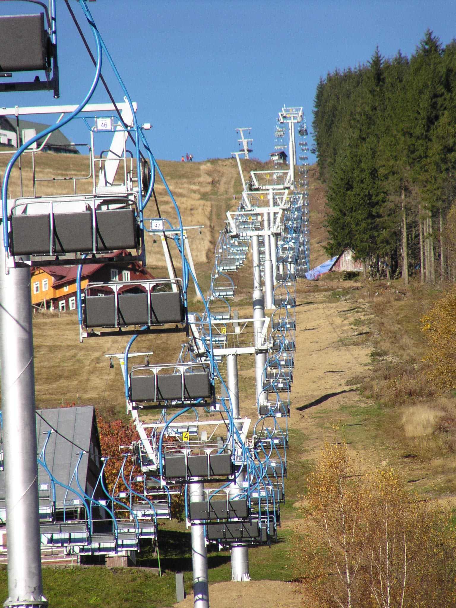 fotka zo stavby lanovej dráhy vo Veľkej Upe